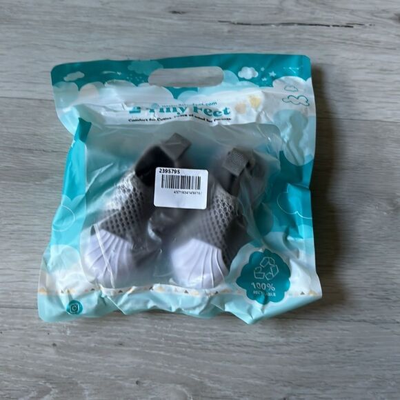 2 Tiny Feet Summer Sneakers - Non-Slip Baby Shoe-Socks Grey/White 5.5 NWT IN PKG - Picture 2 of 3